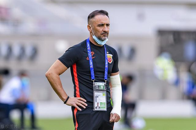 开云电竞 -洛杉矶湖人窗口期再遭质疑，志在亚冠名次提升，质疑声仍在，训练强度明显提升的简单介绍