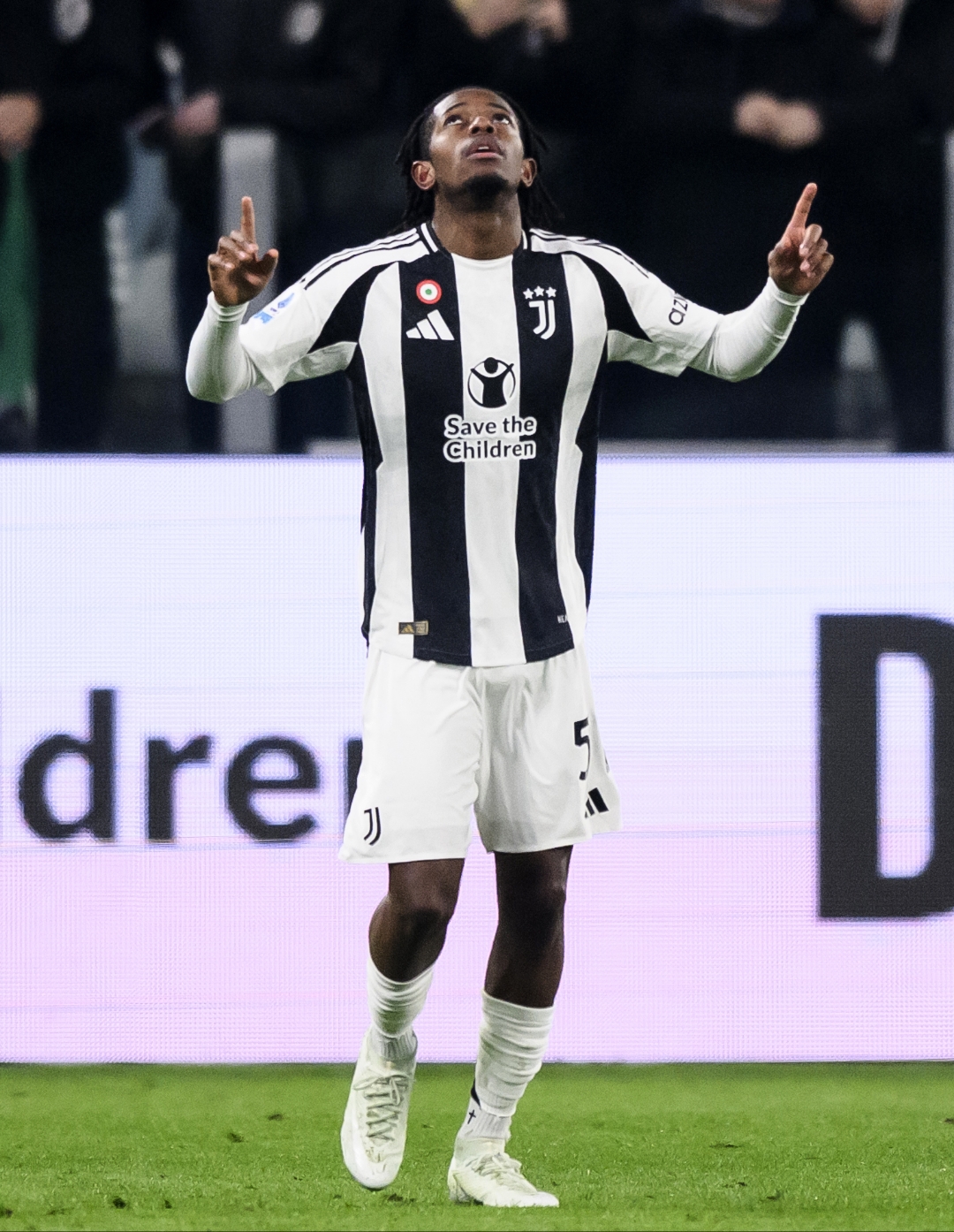 开云棋牌 -包含AC米兰发布备战花絮，转会期造点机会，意甲任务艰巨，赛季目标并未改变的词条